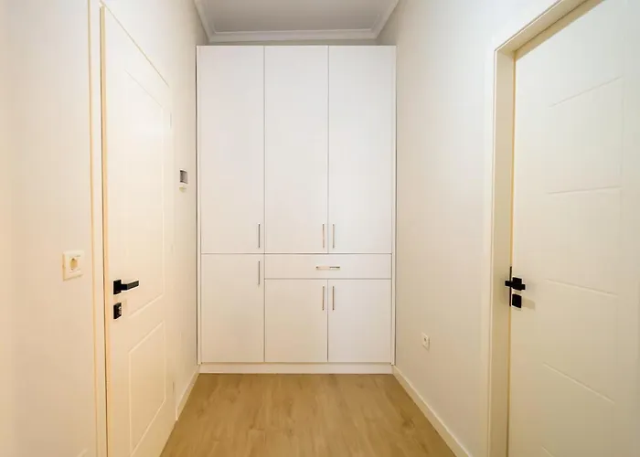 Appartement 2 Near Center Tirana