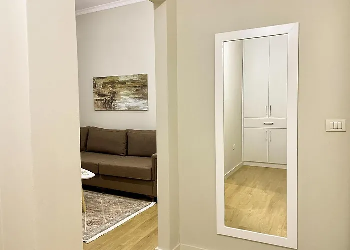 2 Near Center Appartement