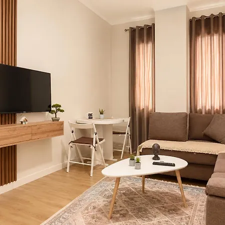 2 Near Center Appartement *